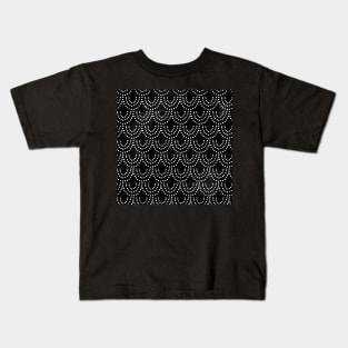 Dotted Scallop in Black Kids T-Shirt